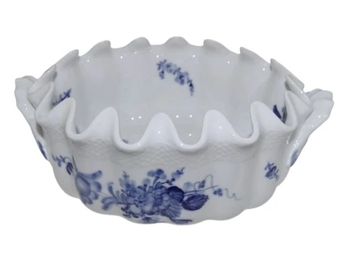 Royal Copenhagen Blue Flower Curved, very rare Monteith