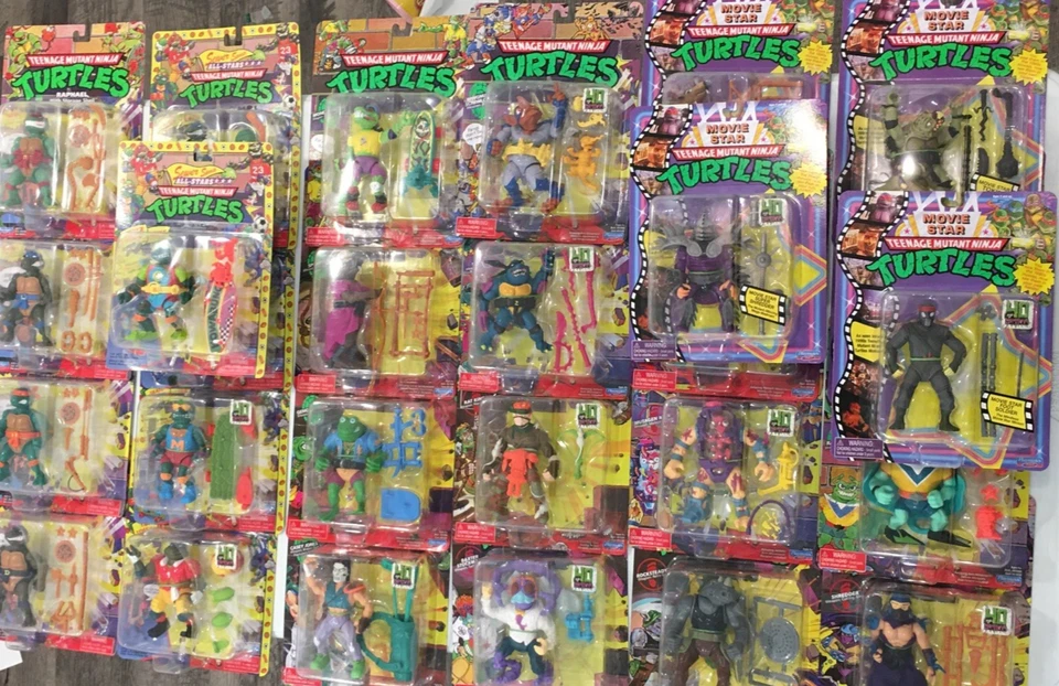 Lote de 27 bonecos Playmates TMNT reedição retrô 2022–2025 Tartarugas Ninja - Imagem 3 de 4