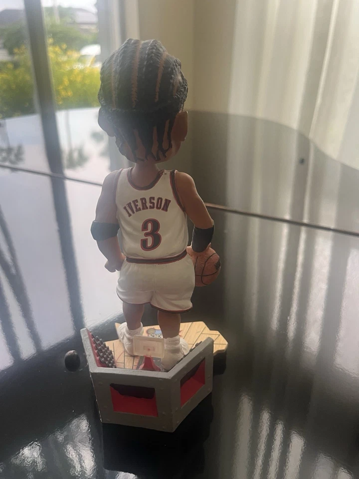 Allen Iverson Bobblehead Lote (2) NBA 76ers Legends of the Court Forever Collect. Foto 4 de 4