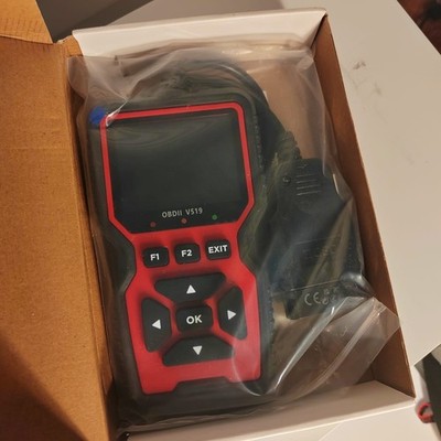 V519 OBD2 Scanner Car Diagnostic Tool OBDII Code Reader   New Open Box