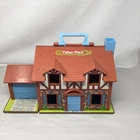 Vintage 1980 Fisher-Price Little People Family Tudor House #952 No Accessories