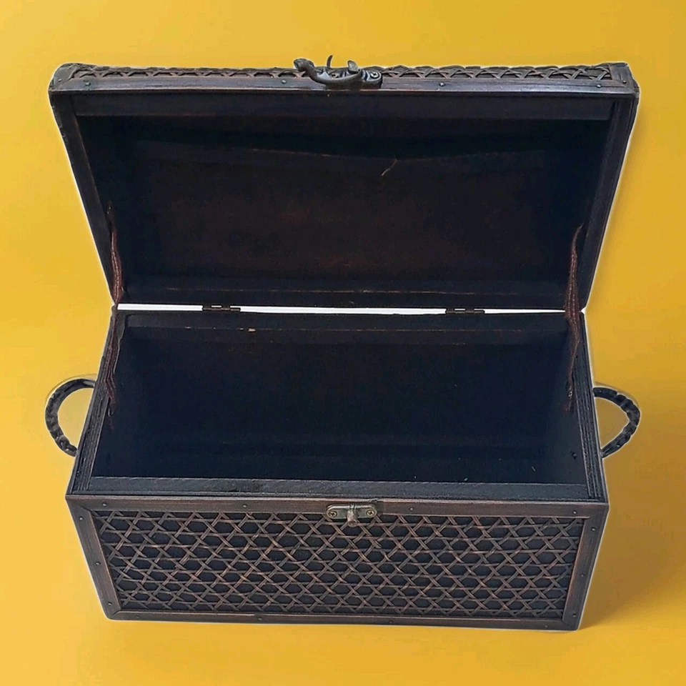 Set of 3 Vintage Wooden Treasure Chests Nesting Storage Boxes Decorative Lattice - Image 2 of 3