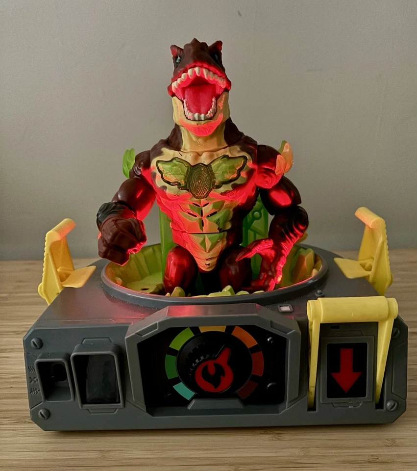 野兽实验室爬行动物鳄鱼创造者人偶玩具套装带点亮恐龙人偶 — 第 2/4 张图片