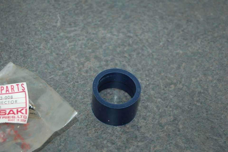 Nuevo de Lote Antiguo Conector Silenciador Kawasaki 18043-008 KH100 Mach I II G3SS NUEVO ANTIGUO Foto 3 de 4