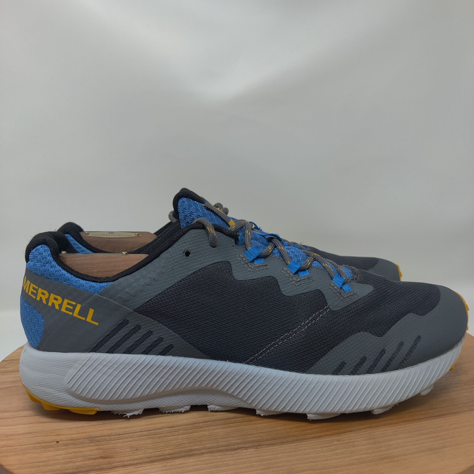Merrell Fluxion Gore Tex- Mens- Size 8 