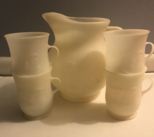 vintage kool-aid milky plastic 2 quart pitcher 4 cups set