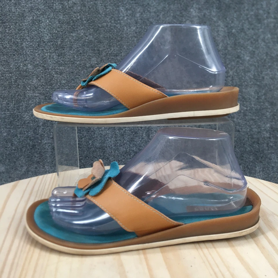 Bass Sandals Womens 9 M Casual Slip On Thong Flip Flops Brown Blue Italy Made - Image 2 of 4