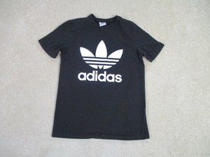 adidas t shirt logo in middle