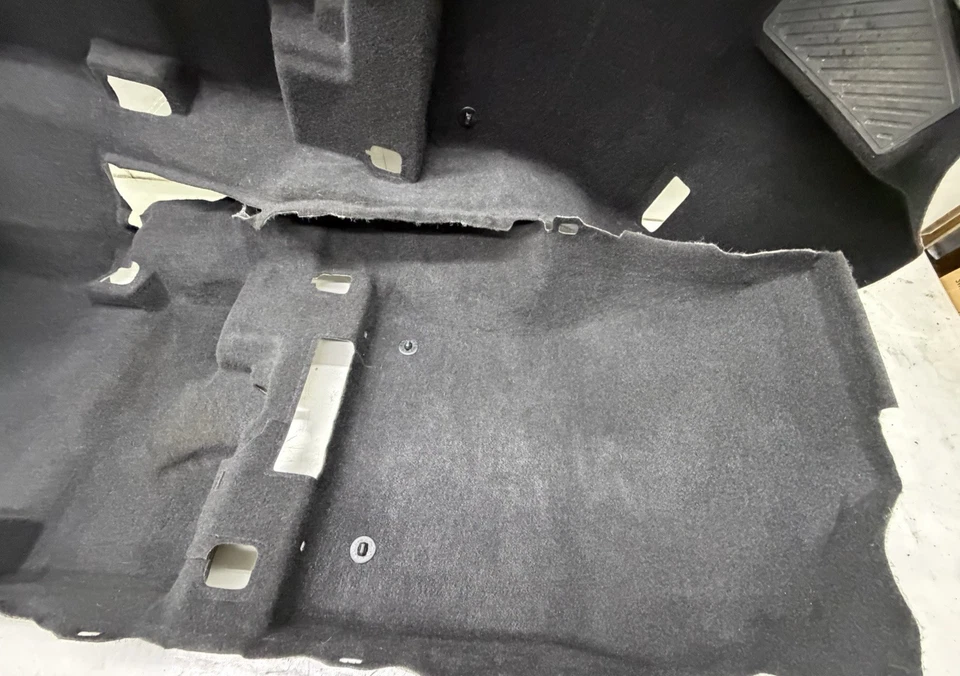 Cubierta de revestimiento de alfombra interior OEM para Lexus UX200 2019-2022 Foto 2 de 4