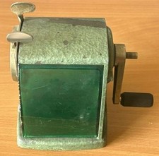 Dahle 77 Vintage Anspitzer Spitzmaschine &empty; - 12 mm gr&uuml;n Lack besch&auml;digt sonst ok