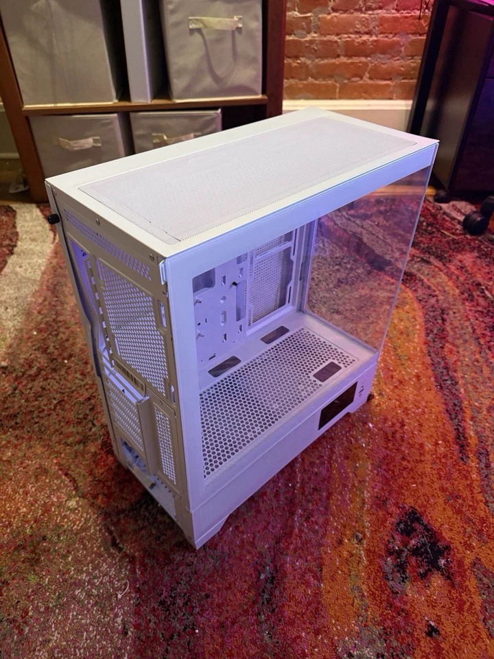 ATX Computer Case - Image 2 of 3