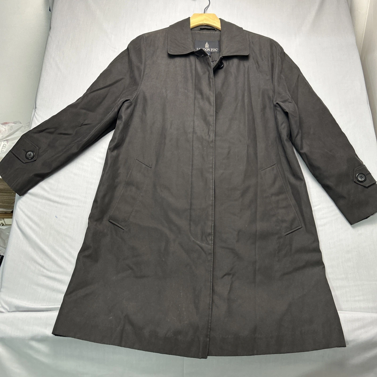 London Fog Size S Men's Black Water-resistant Lightweight Raincoat Button Front