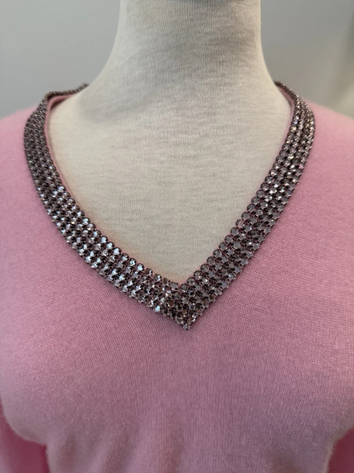 Suéter Bloomingdales 100% Cachemira Rosa Estrás Embellecido Talla M Clásico Foto 4 de 4