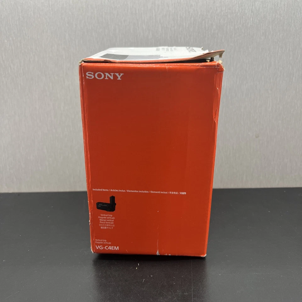 Empuñadura de batería vertical SONY VG-C4EM para A7R IV A7S III y A9 II de Japón Foto 4 de 4