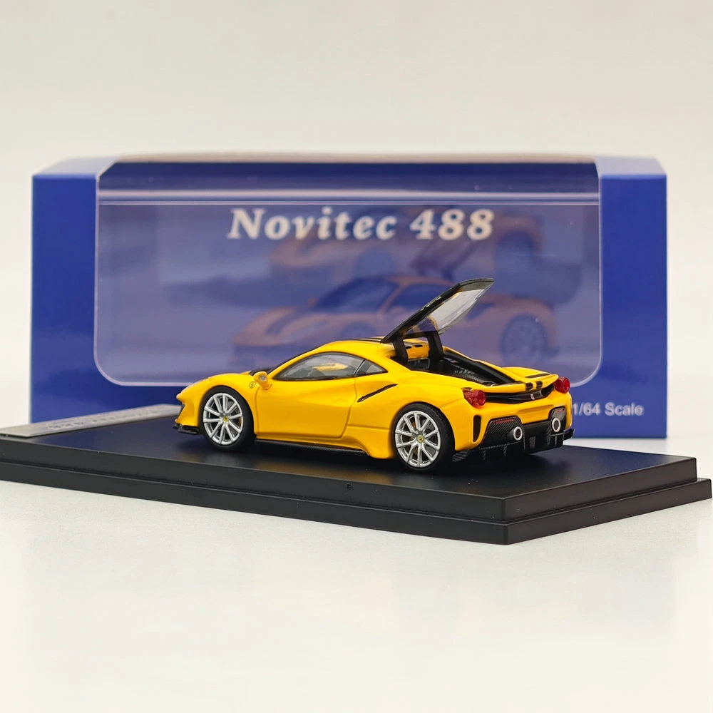 NOVITEC 488 PISTA 限定版 ミニカー Ferrari 488 Pista NOVITEC (Black) [Davis & Giovanni] 1/18