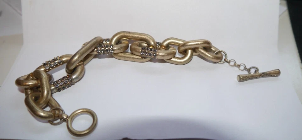 Pulsera Kenneth Cole New York Tono Dorado Mate Estrás Cristal Eslabón Palanca Foto 2 de 4