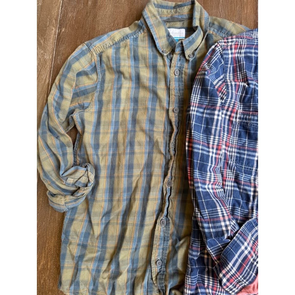 Small button down collared shirts Columbia & Expr… - image 4