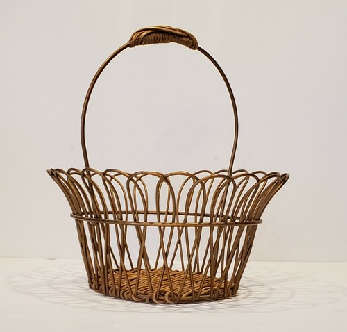 Decorative Gold Tone Metal Wire Basket with Wicker Woven Base - 第 5/12 張圖片