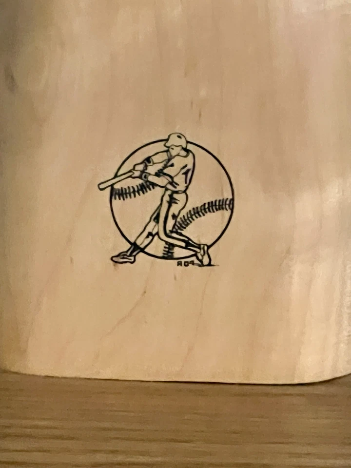 Bate de béisbol de madera estante de pared deportivo 2 niveles decoración de habitación para niños K&N Co. 30 pulgadas Foto 3 de 4