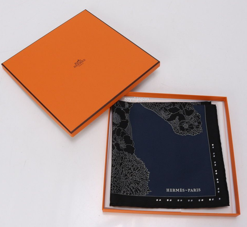 Unused w/box HERMES Petit Carre 45 Robe Legere Silk Scarf Pocket square 42cm - Picture 13 of 13