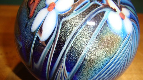 Vtg. 1979-ButterFly Flowers/ and design Glass Paperweight 1 lb - Picture 3 of 12
