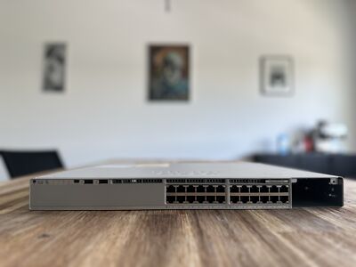 Cisco C9200-24P-E Catalyst 9200 24-port PoE+ Switch. Network Essentials