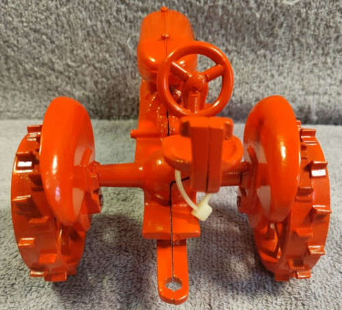 Allis Chalmers Toy Collectible Tractor JLE3318 Vintage New Out of Box - Picture 3 of 4