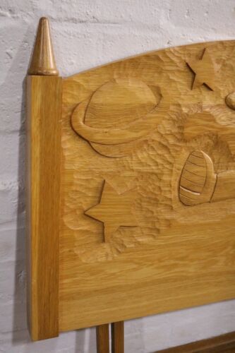 Childrens carved oak headboard = junior bed head - Picture 3 of 6
