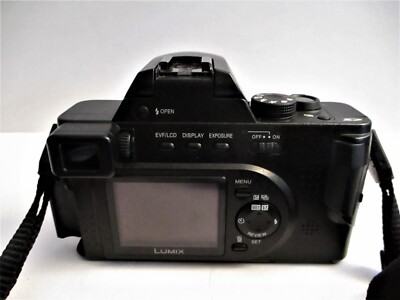 Panasonic Lumix DMC-FZ10 Camera with Leica Lens 1:2.8/6-72 ASPH