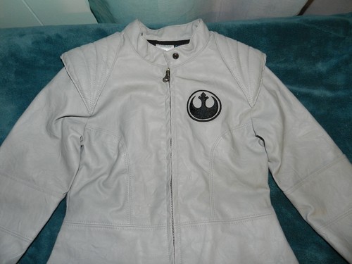 DISNEY STORE REY STAR WARS REBEL ALLIANCE INSIGNIA FAUX LEATHER JACKET GIRLS 5/6 - Picture 2 of 5