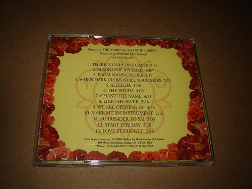 Sathya Sai Baba English Devotional Songs - Love Eternally CD 2004 Norwalk Chorus - Picture 2 of 3