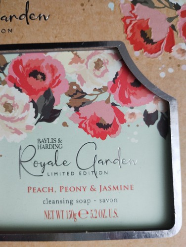 Baylis & Harding Royale Garden (Limited Edition) Luxury Bathing Trio Set - Picture 6 of 7