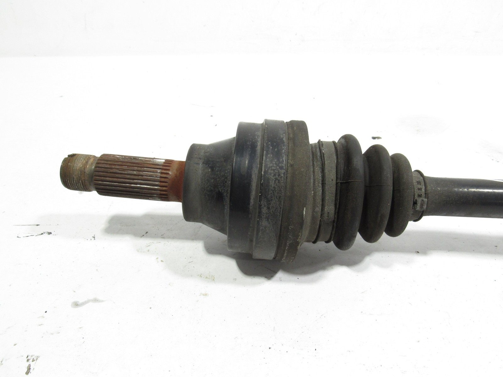 02-06 Maserati Coupe GT 2004 4.2L RWD Rear Right Suspension Axle Shaft ;