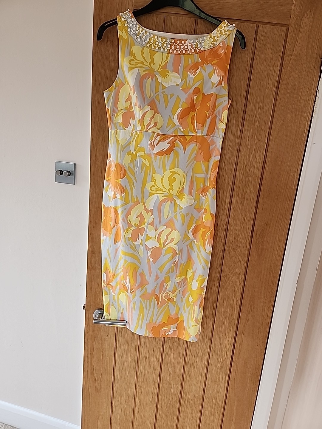 Picture 1 of 4