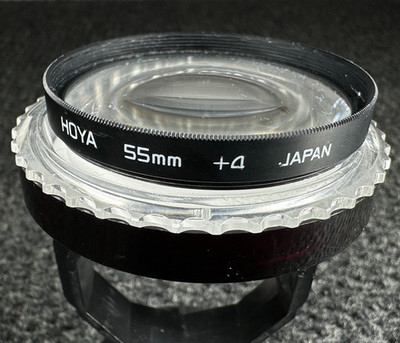  HOYA 55mm +4 Close-Up Magnifier Screw-On Filter   With Case  371