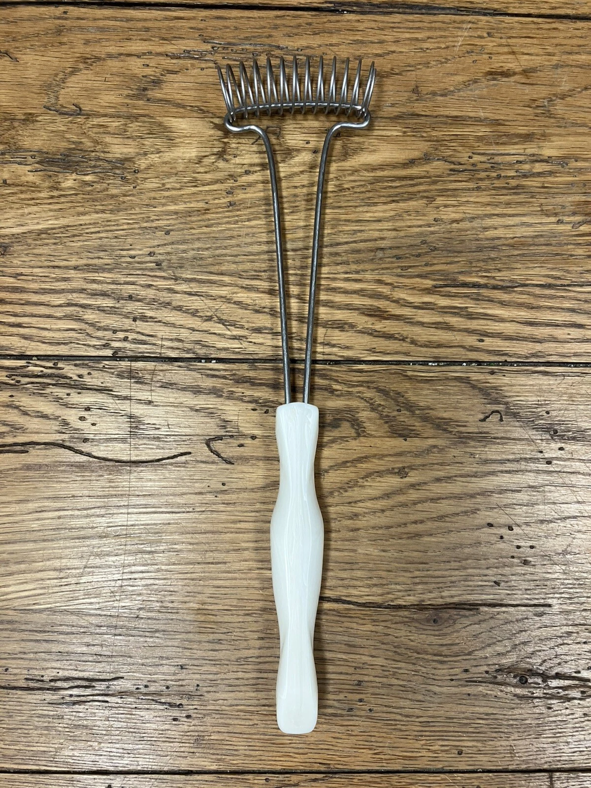 CUTCO PEARL WHITE HANDLE WHISK MIX STIR COIL WHIP STAINLESS STEEL MADE IN USA