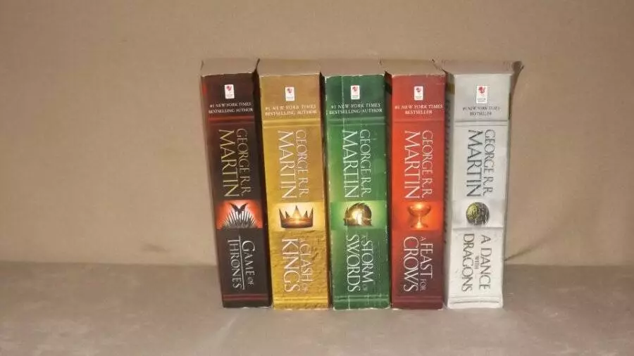  George R. R. Martin's A Game of Thrones 5-Book Boxed