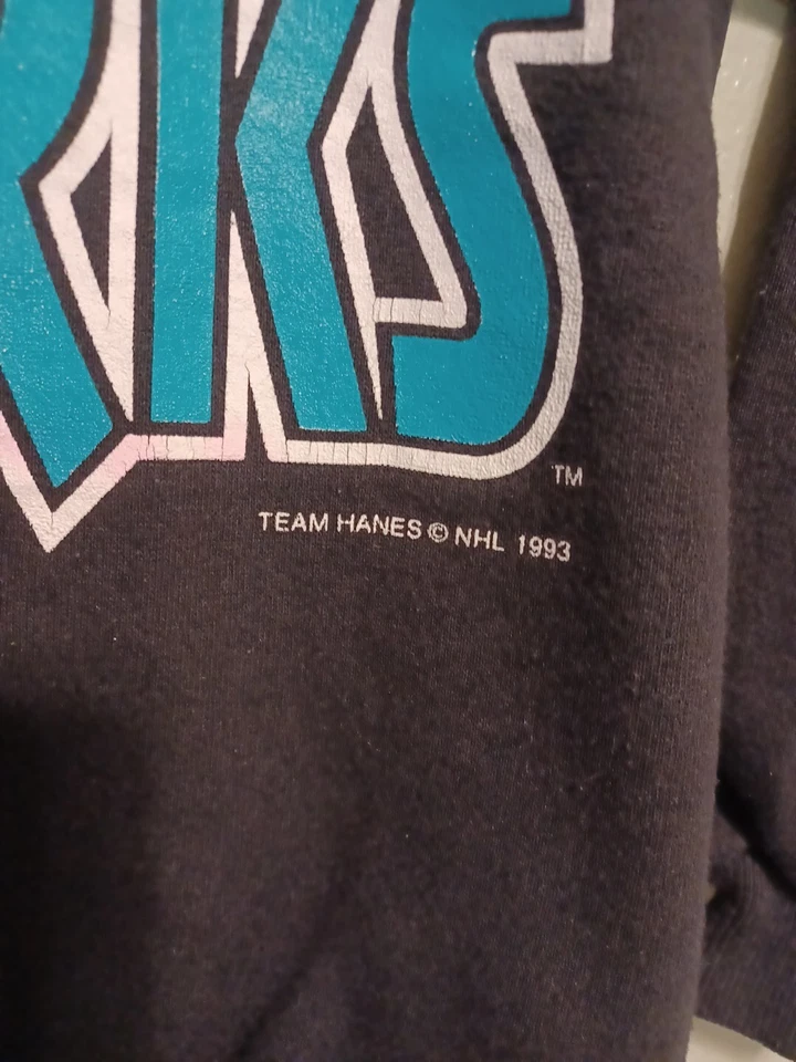 VINTAGE Kids/youth SAN JOSE SHARKS SWEATSHIRT BLACK CREWNECK Size Medium (10-12) - Image 3 of 4