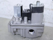 White Rodgers 36E55 218 HVAC Furnace Gas Valve EF33CW200