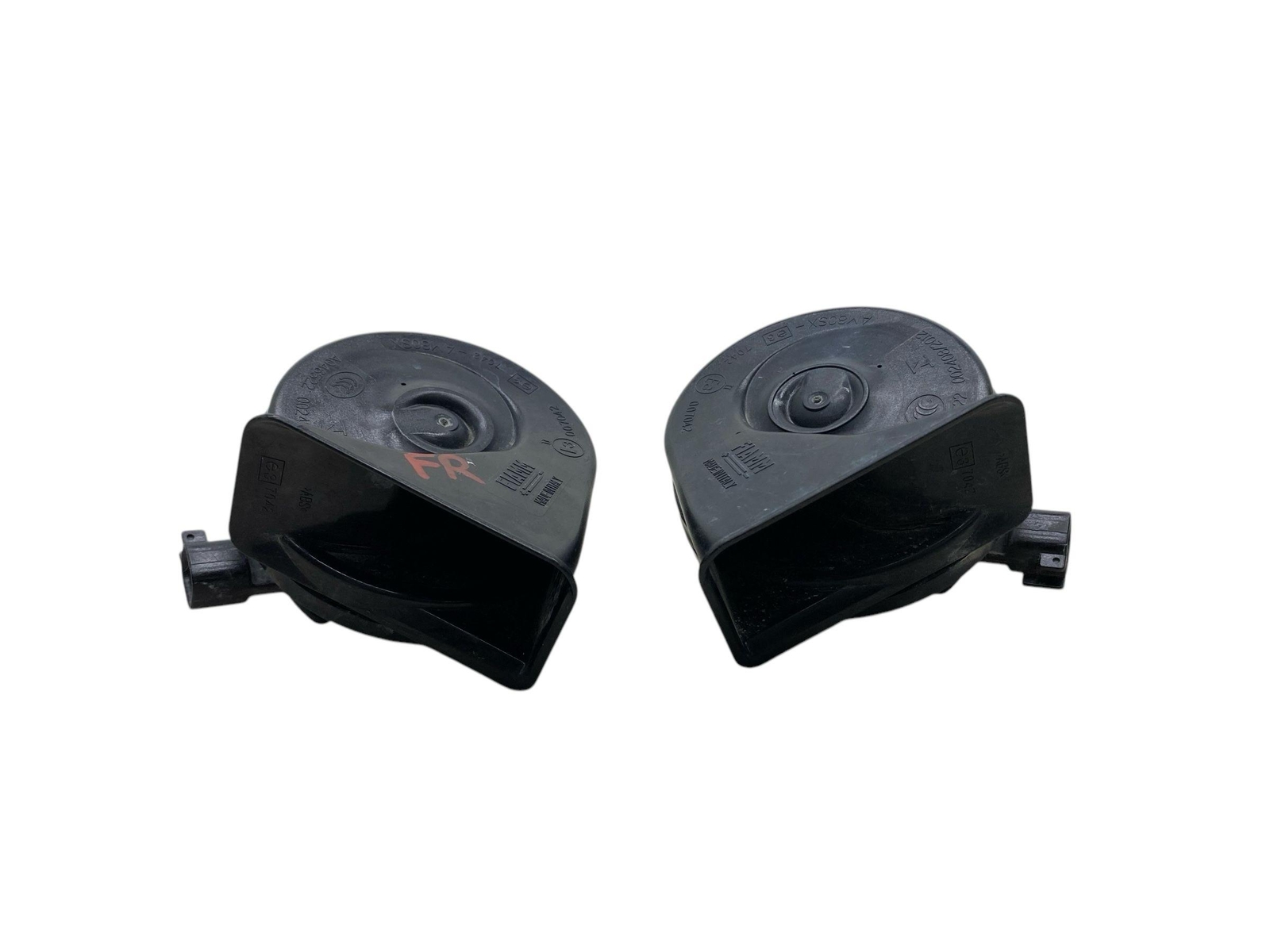 2017-2022 MASERATI LEVANTE LOW & HIGH NOTE TONE SIGNAL HORN SET OEM