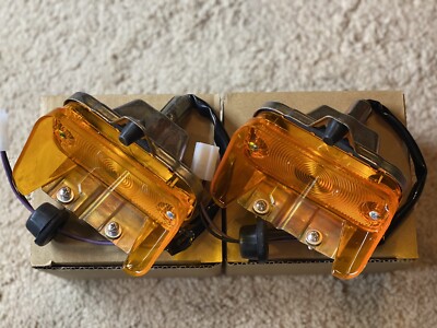 1968 CHEVELLE MALIBU Parking Light Lamp Assembly Amber Pair