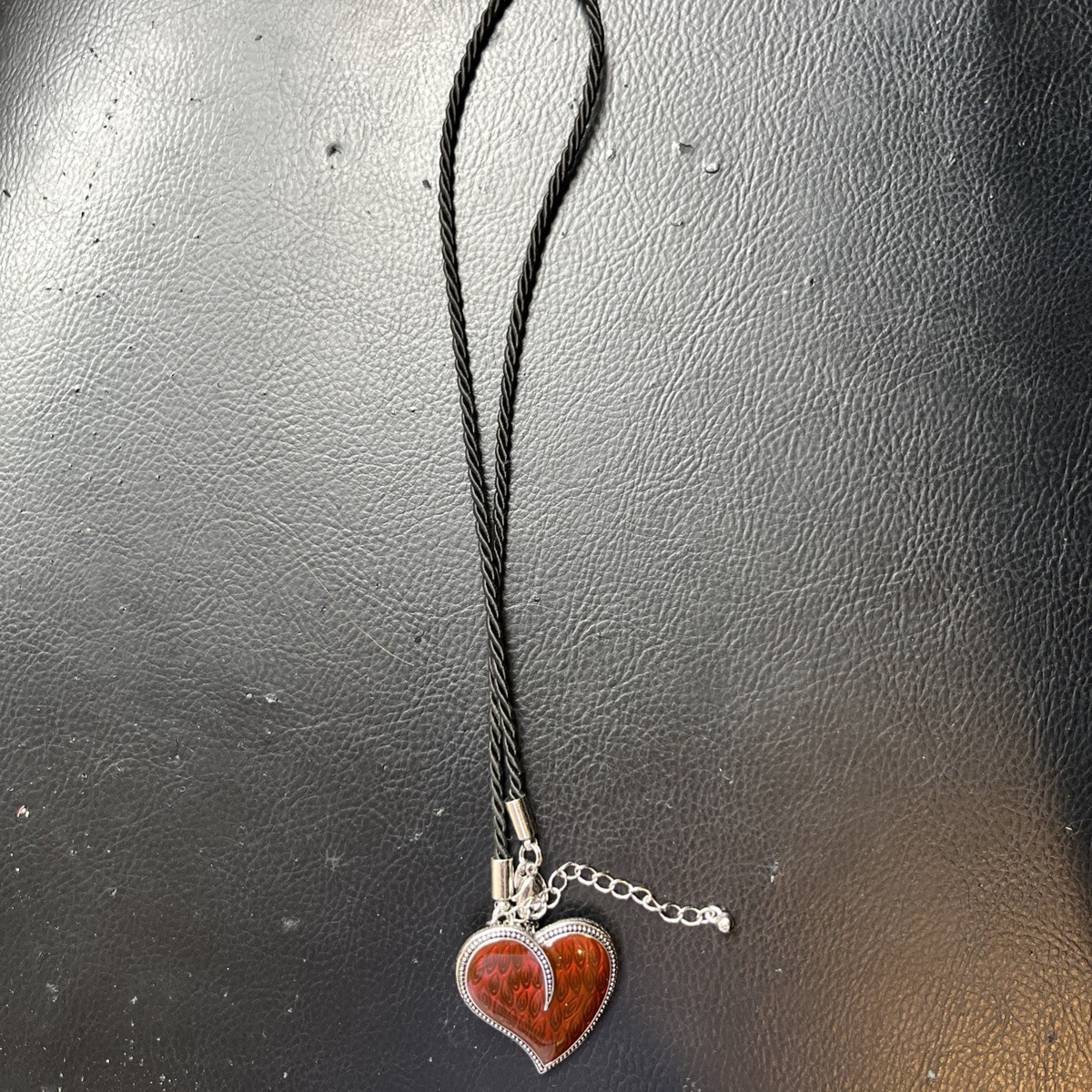 VTG Lia Sophia “Burning Love” Red Heart Pendant w/Black Cord Necklace 16-19”