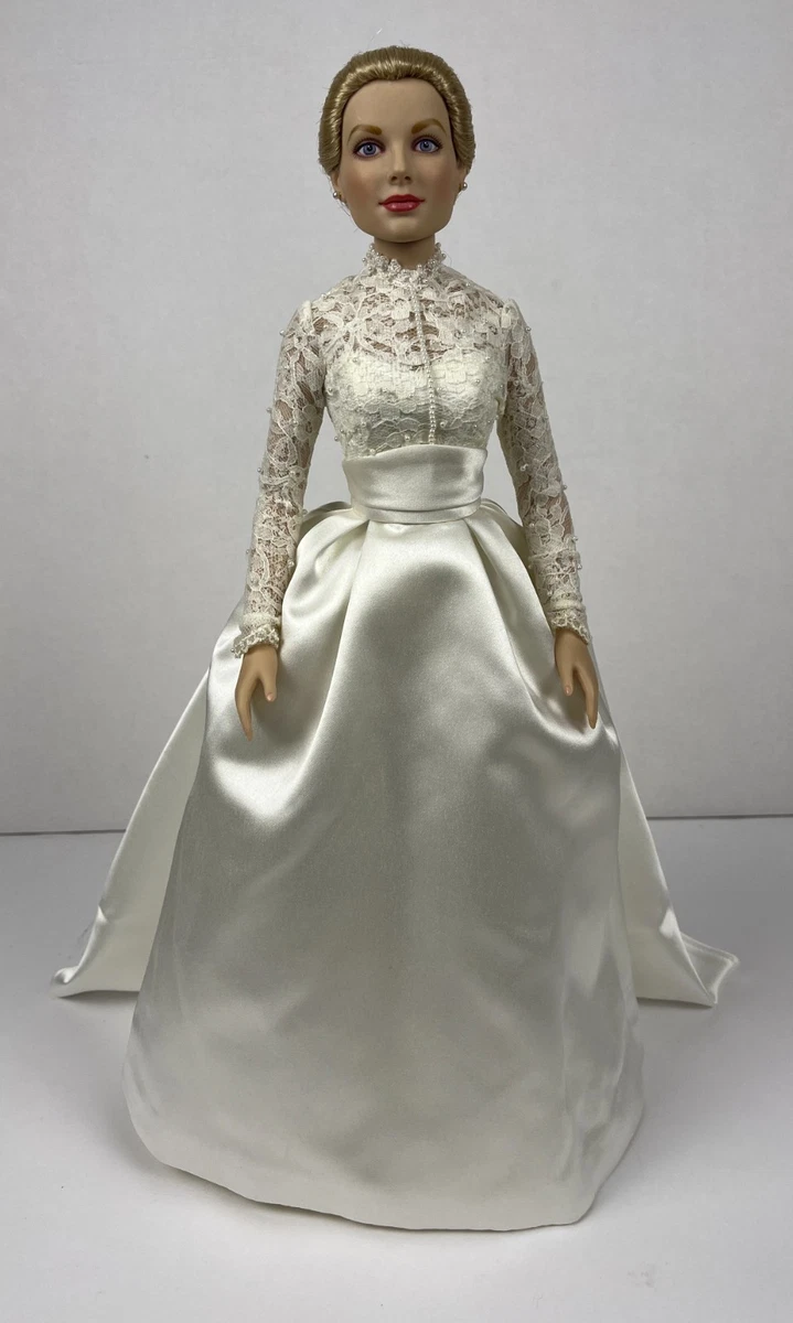 Franklin Mint 16" Vinyl DOLL Princess GRACE KELLY in Wedding Ensemble & Stand
