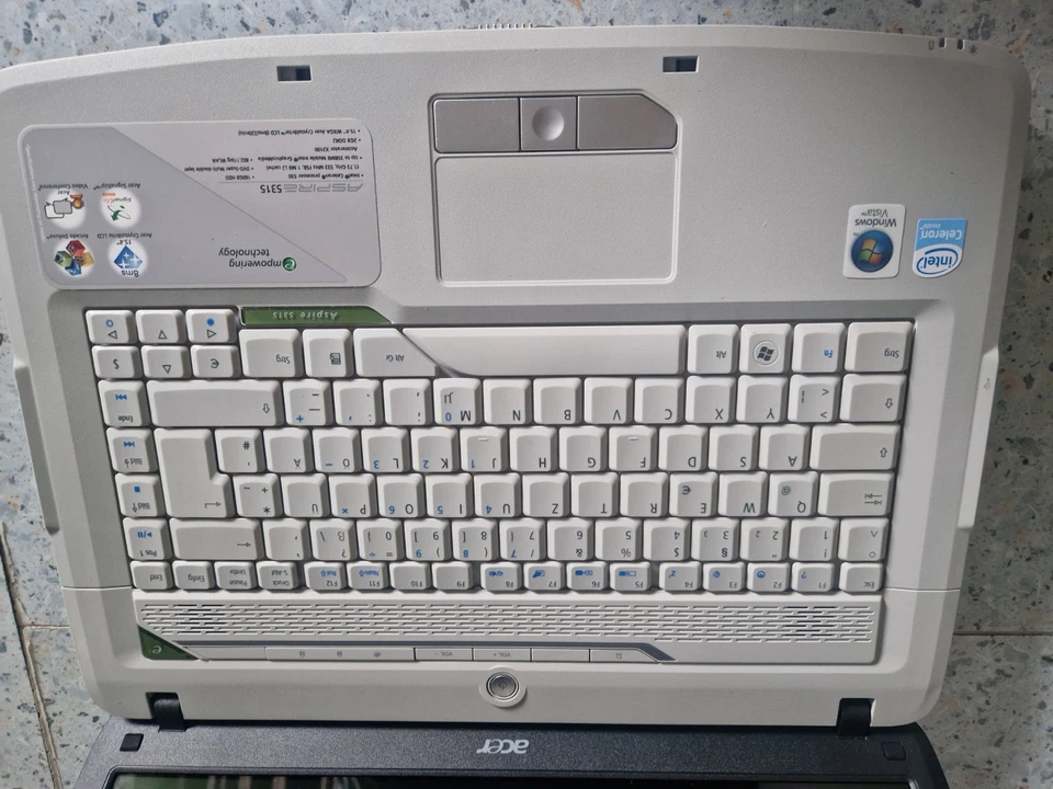 Acer Aspire 5315 Laptop Intel Celeron 2GB RAM Ohne HDD Display Kabel Defekt - Bild 3 von 4
