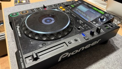 Pioneer CDJ-2000 Professional DJ Multi Player  Händler
