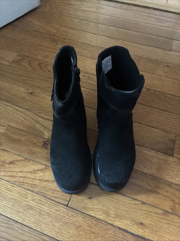 Girls Size 3 Black Booties Used  Man Made Material