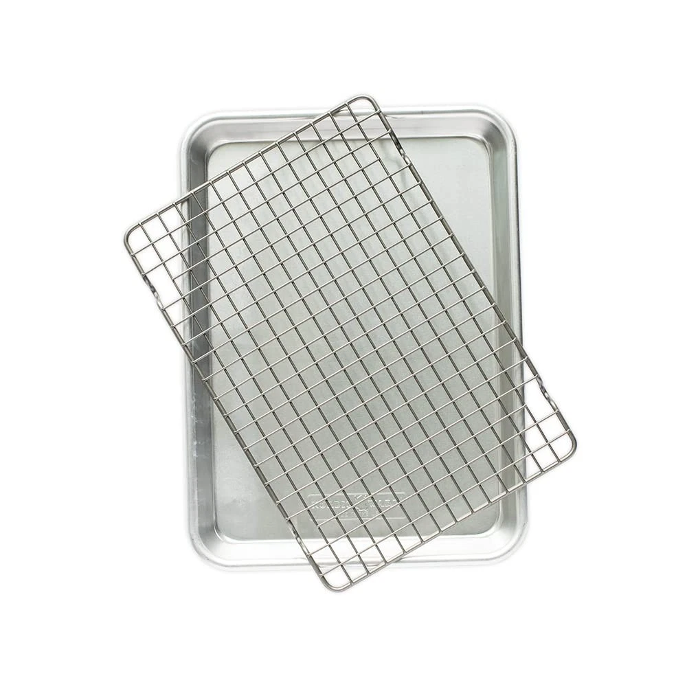 Nordic Ware Naturals® Quarter Sheet with Nonstick Grid (Pack of 1), Natural