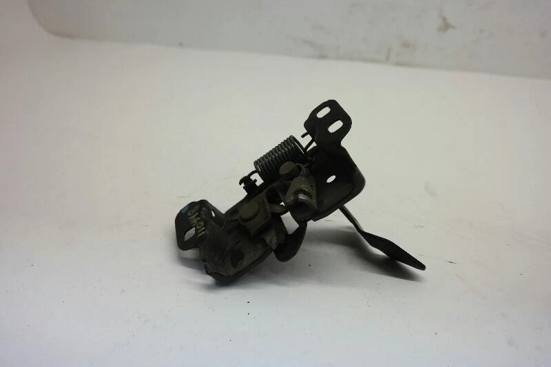 Jeep Compass 2007 actuador de capó  Foto 2 de 4