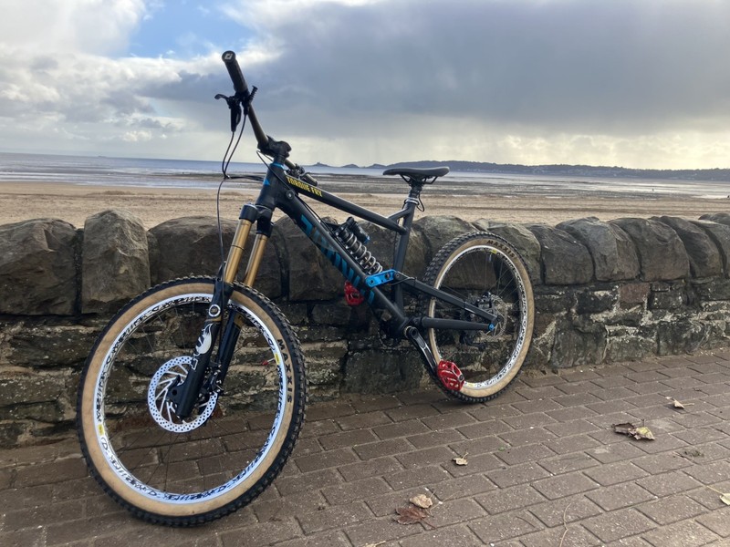 Canyon Torque FRX Size M/L- comes with spare parts