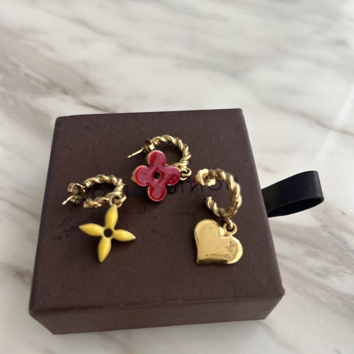 Louis Vuitton 3-piece earring set Gold Flower heart Motif used w/ Box from Japan - Picture 9 of 12